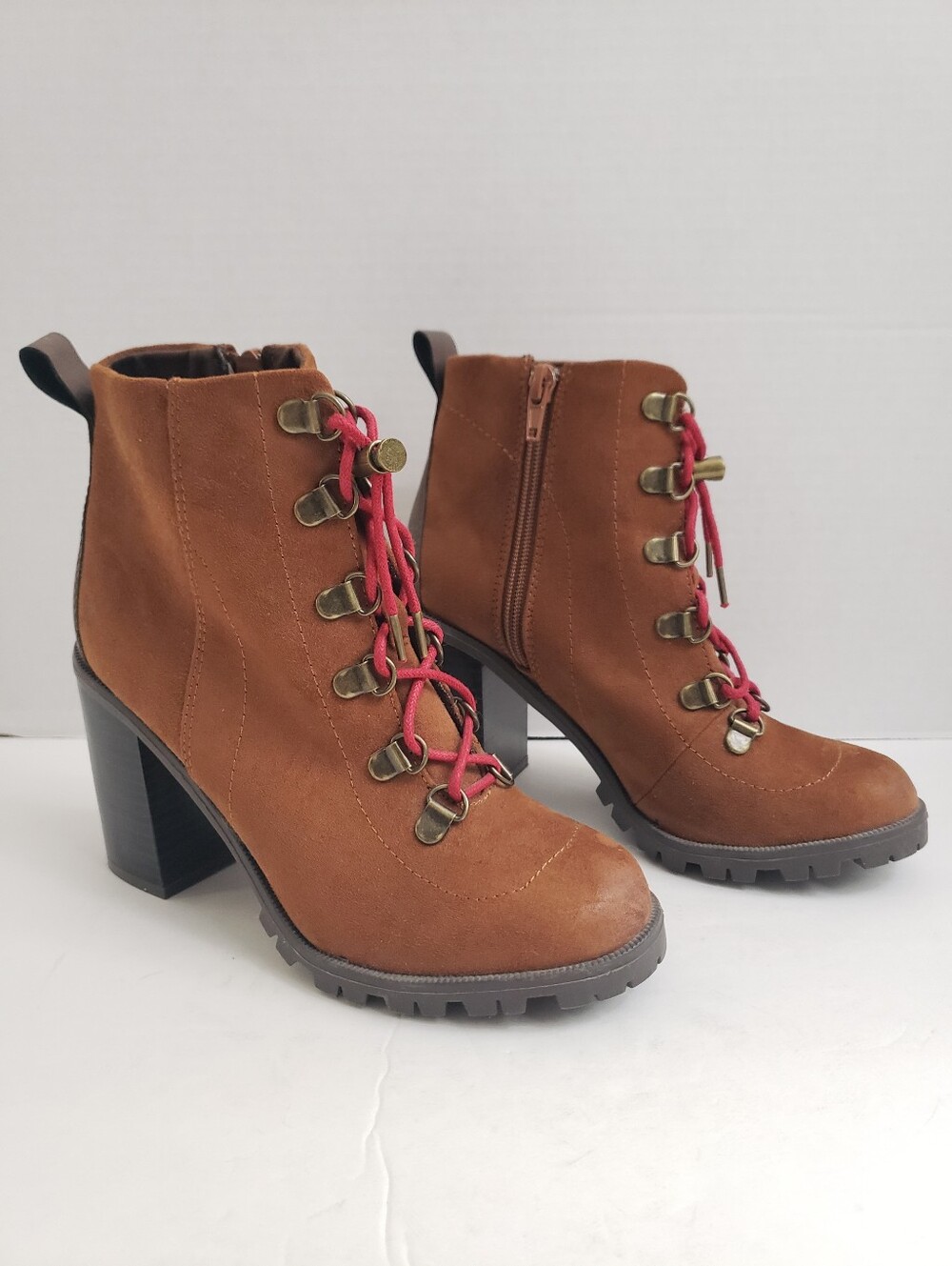Sz 6-6.5 Qupid Copper Brown Suede Block Heel Ankle Booties